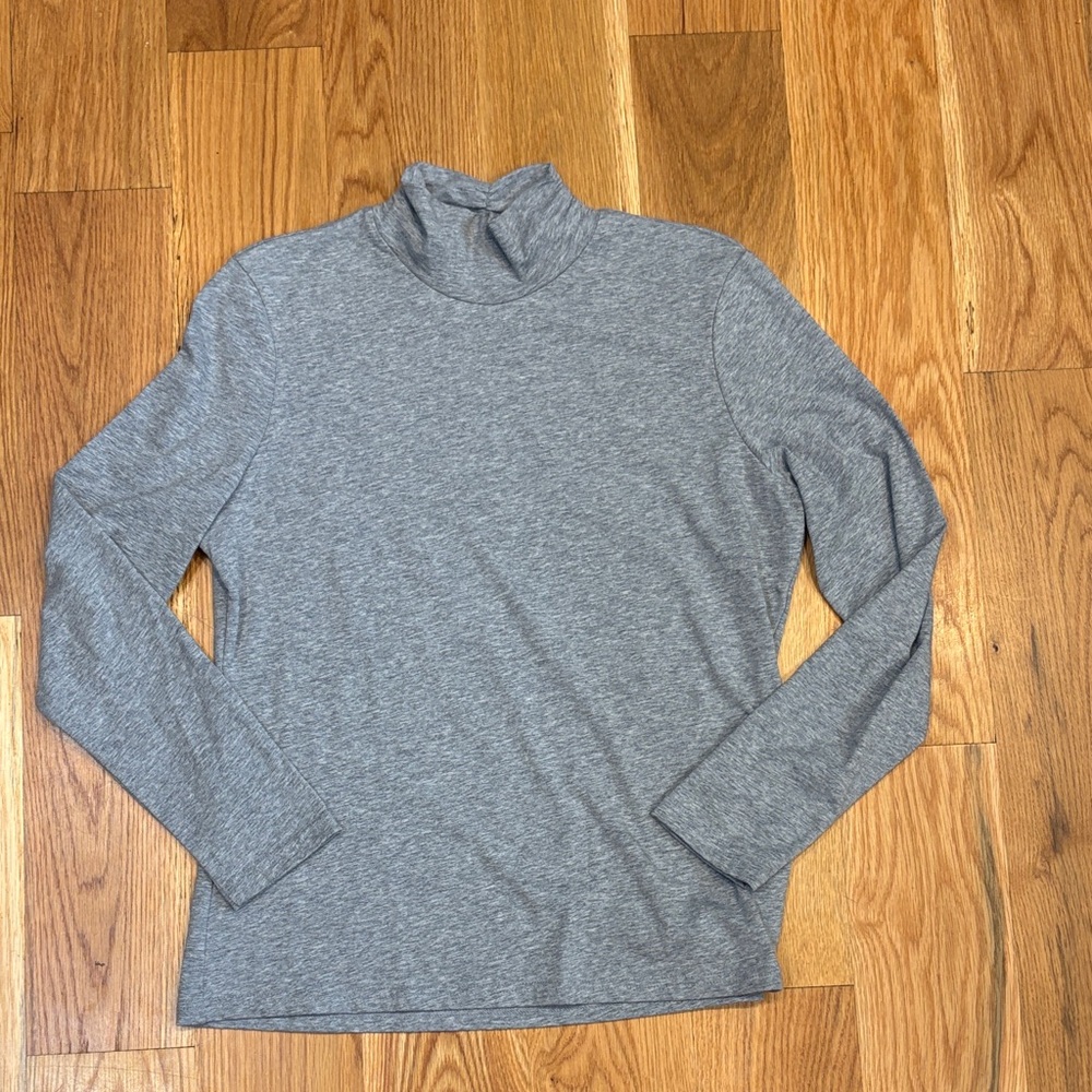Women’s 2 a Tee Heather Gray Turtleneck, Size Large